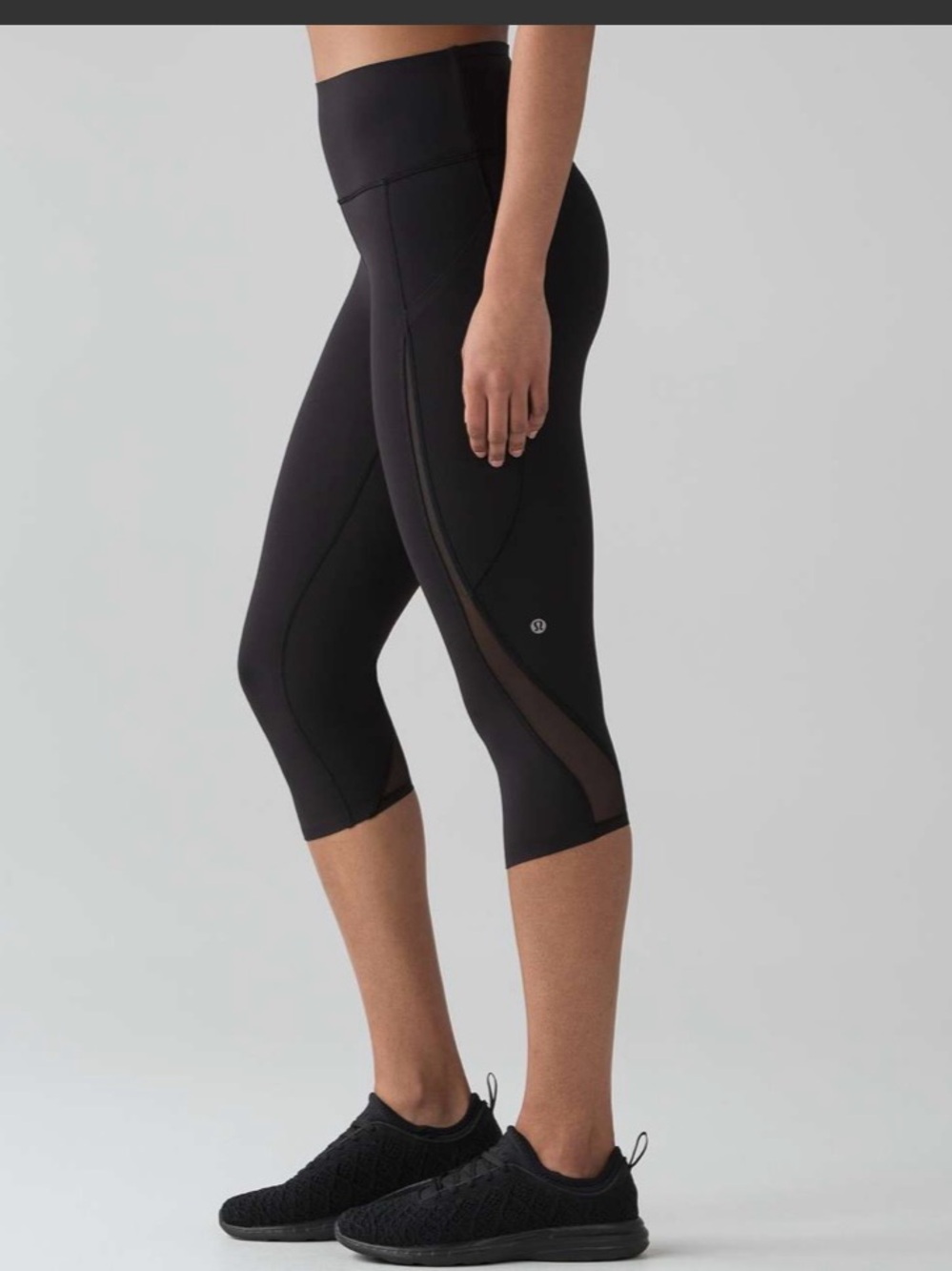 Lululemon capri leggings. Size 4. Pace perfect crop.